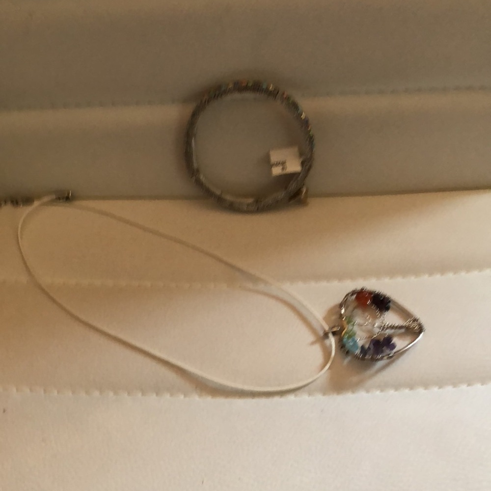 Multi colored stretch bracelet and necklace